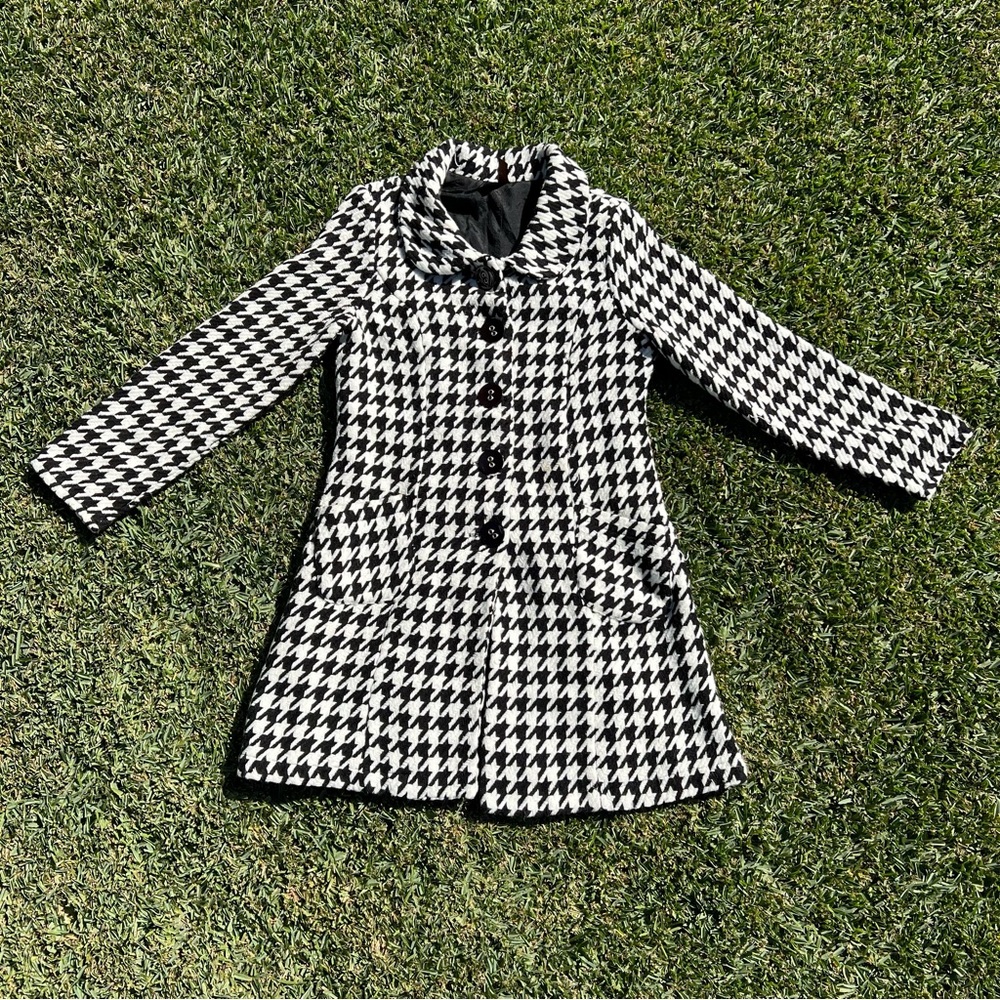 Y2K, light weight Houndstooth trench coat